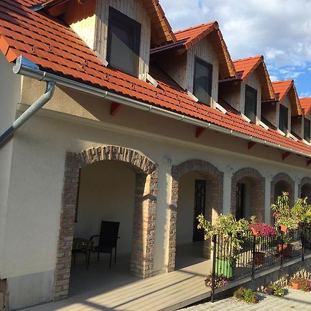 Csipke Lovaspanzio Orfű Buitenkant foto