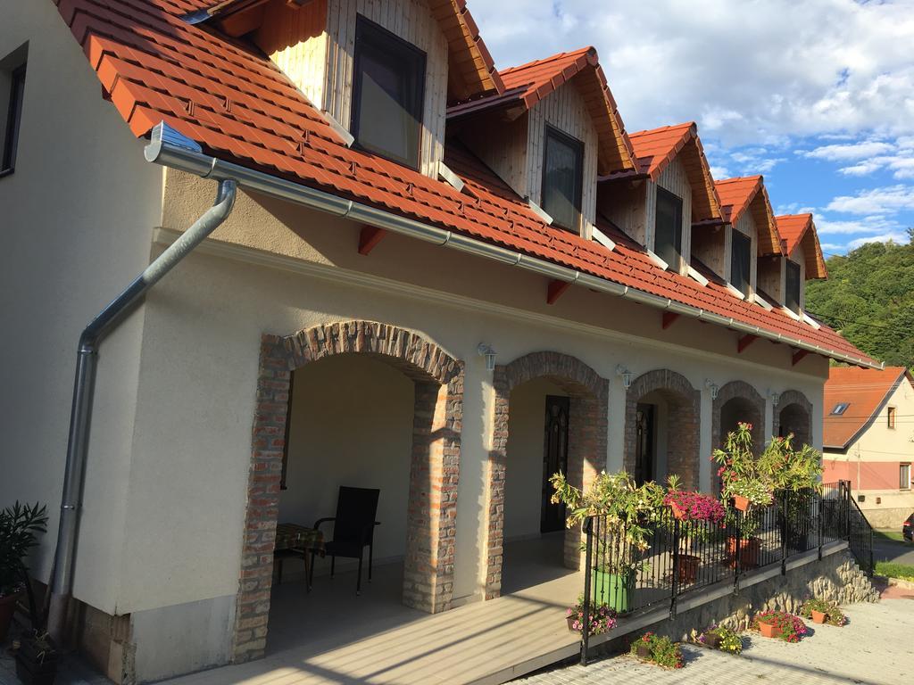 Csipke Lovaspanzio Orfű Buitenkant foto